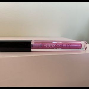 HUDA Lip strobe brand new